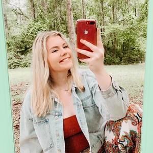 Meet your Posher, Elise